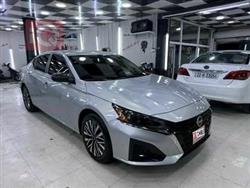 نيسان ألتيما